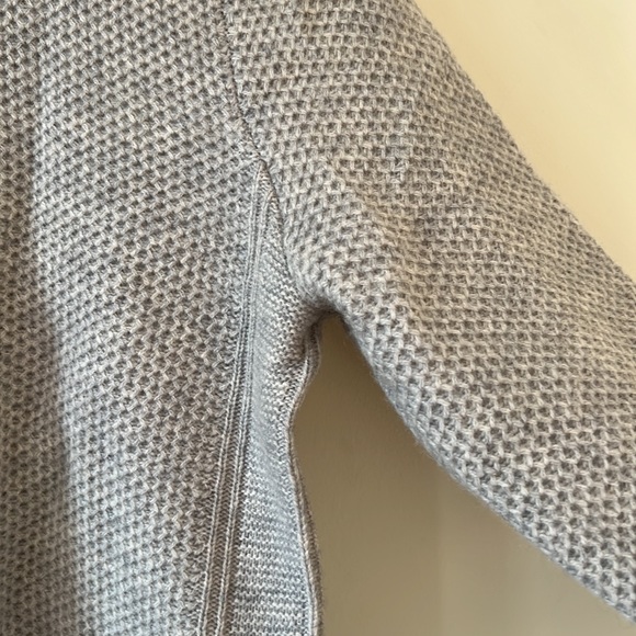Club Monaco Dellah Cashmere Sweater - Picture 9 of 12